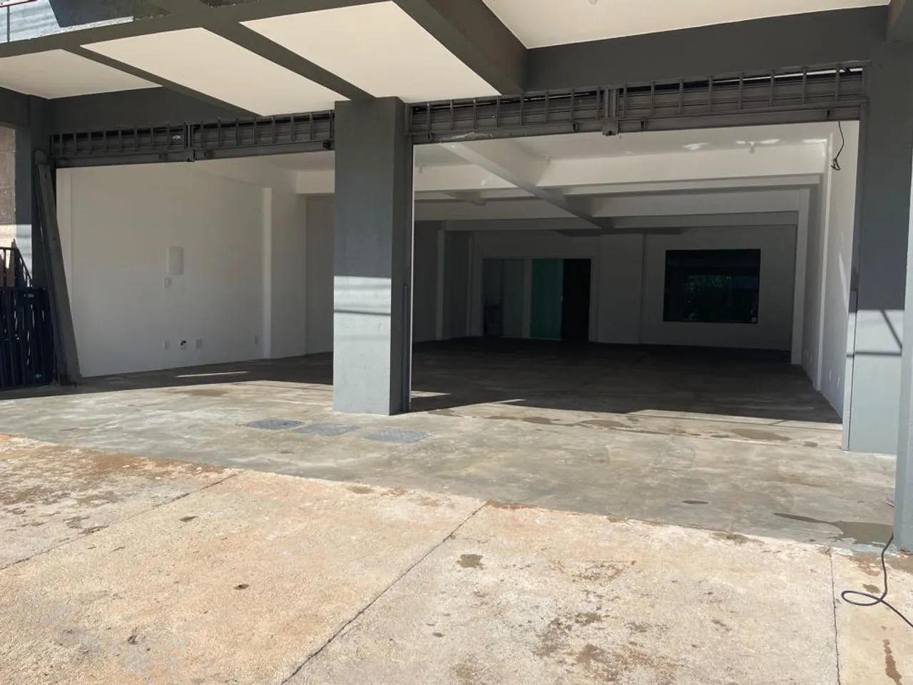 Ponto comercial - Loja para alugar - Avenida