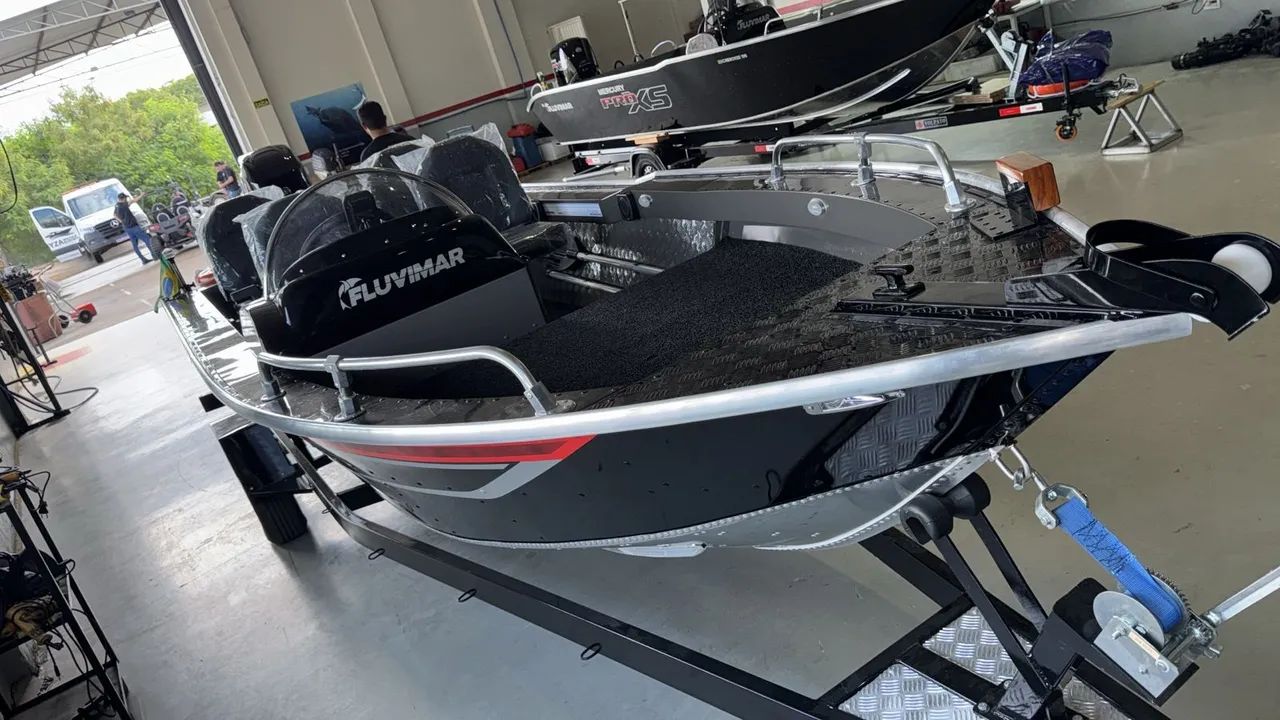 Lancha Apache 17+ motor 60hp Mercury  - Foto 6