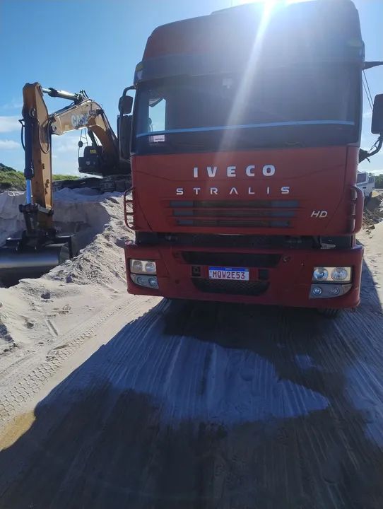 Iveco stralis 420 caçamba Rosetti 