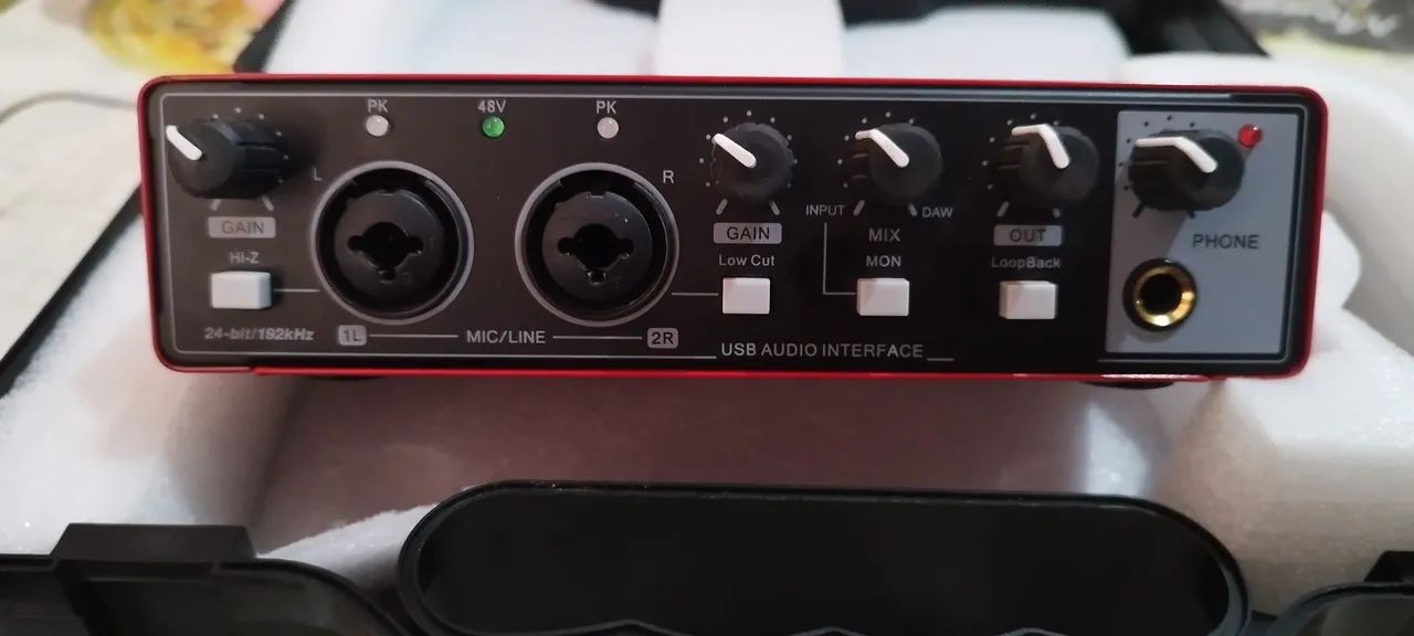 Interface de Áudio USB Focusrite Scarlett Solo 3ª Geração