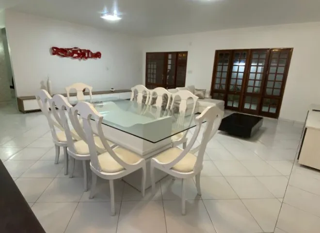 Alugo Casa com 6 quartos próximo Área verde
