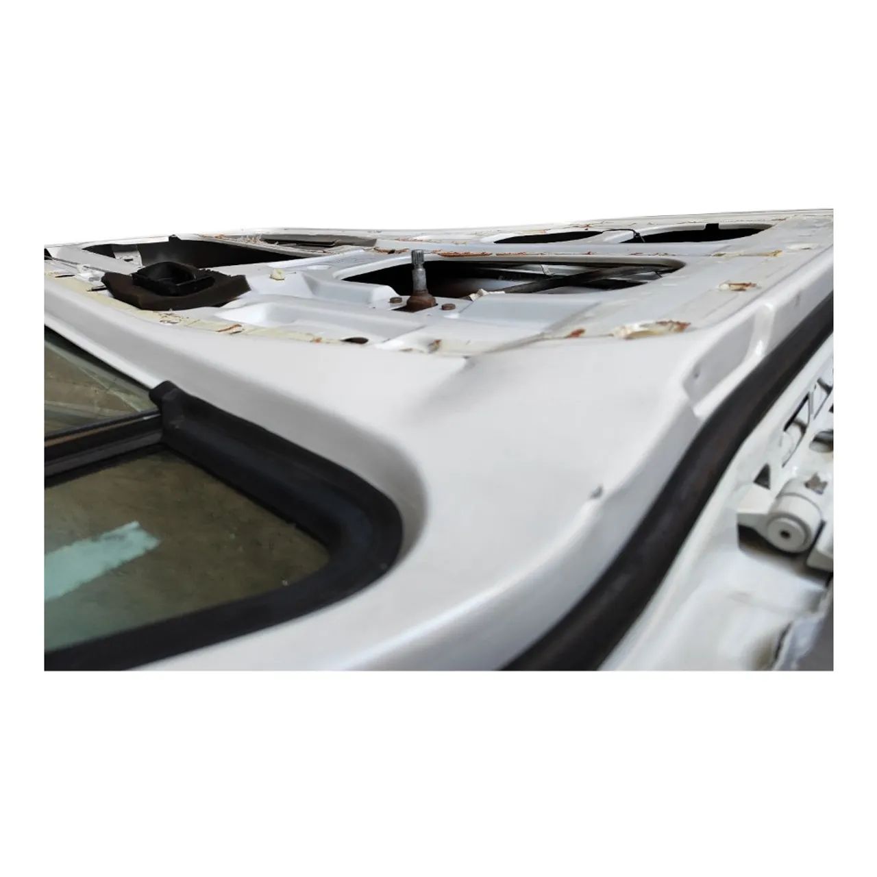 PORTA LADO DIREITO ORIGINAL VW DELIVERY 5150 C/ AVARIA - Foto 9