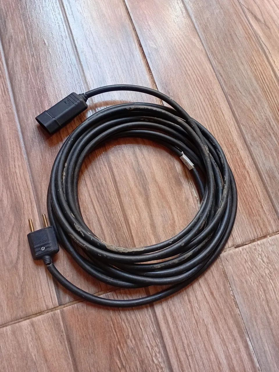 Electrical extension for tools64168499533185122