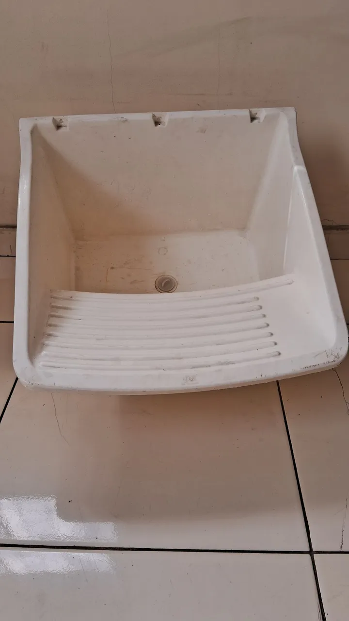 Cuba para Lavar Roupa em Plástico