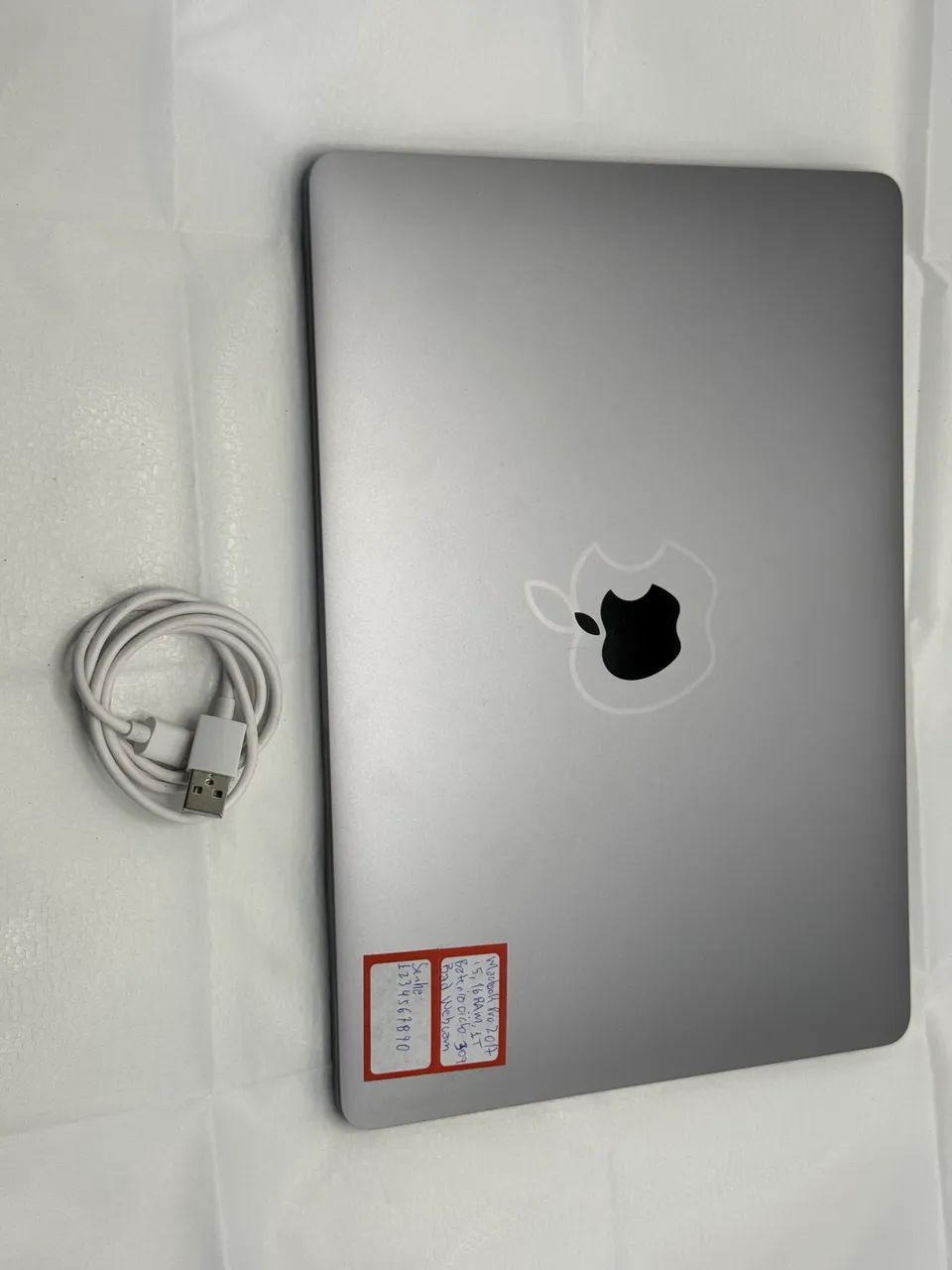 Mackbook Pro 2017 i5 16RAM 1T SSD touchbar