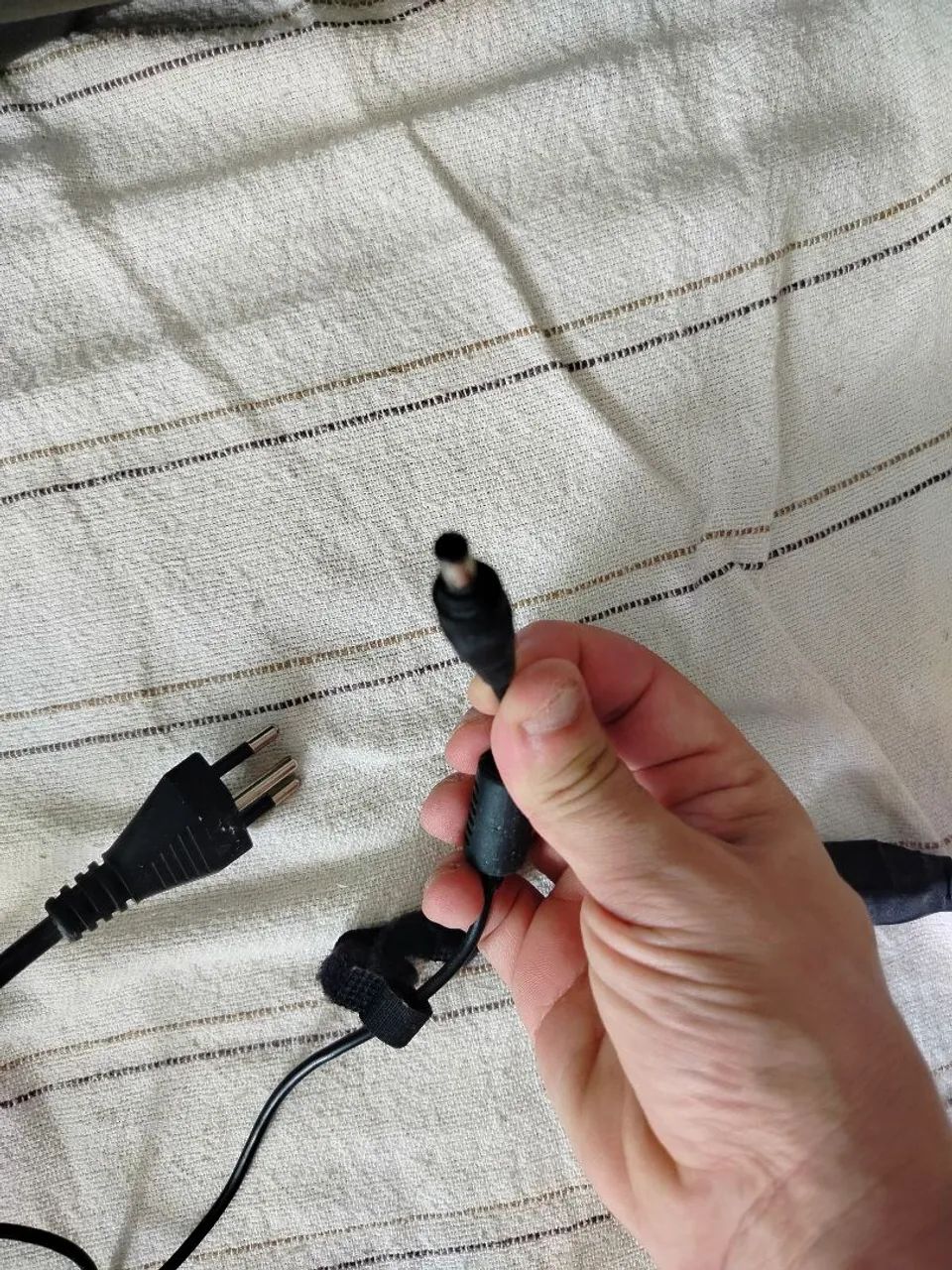 Carregado original Samsung para notebook! - Foto 4