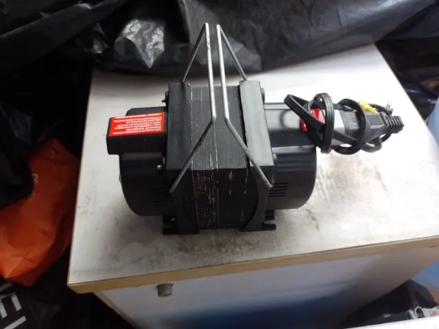 TRANSFORMADOR 2KVA(2000VA) 110/220V OU 220/110V BIVOLT