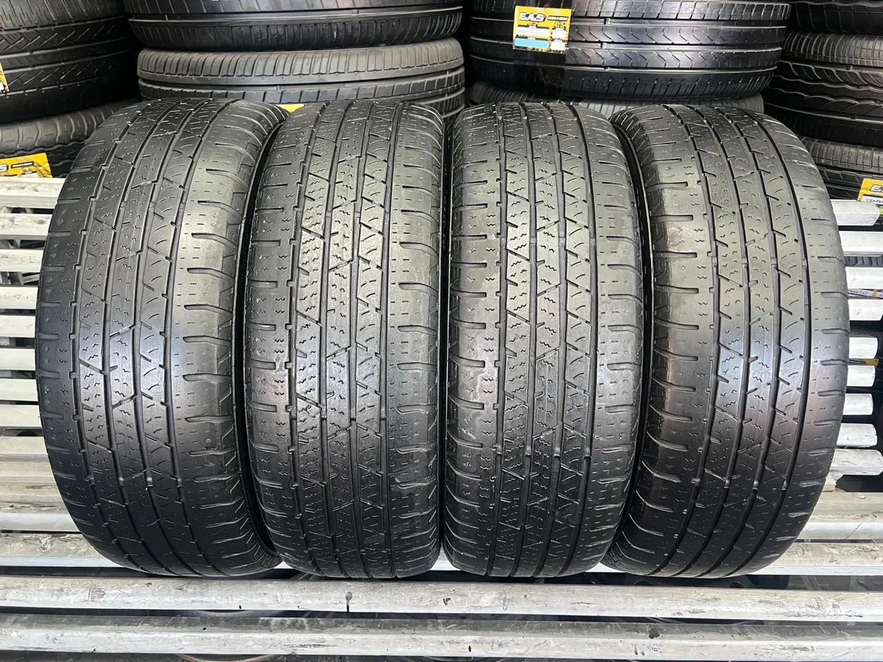 Jogo de Pneus 195/60/16 Continental CrossContact R$999 / Pneu 195/60R16
