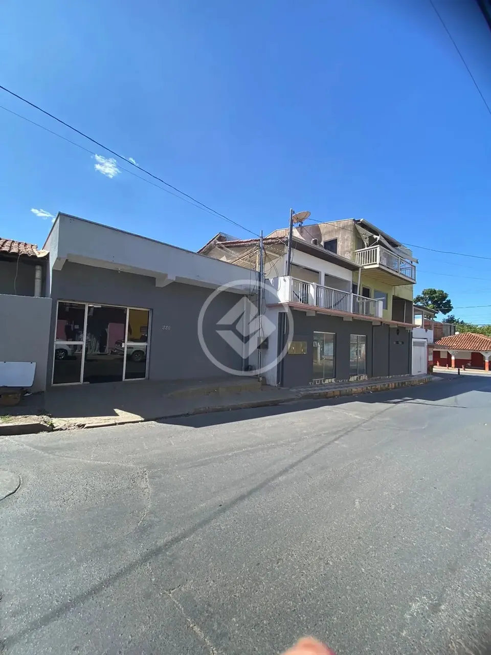 #Aluga-se ampla Sala Comercial em ótima localização no Bairro Canjica /Bosque da Saúde II,
