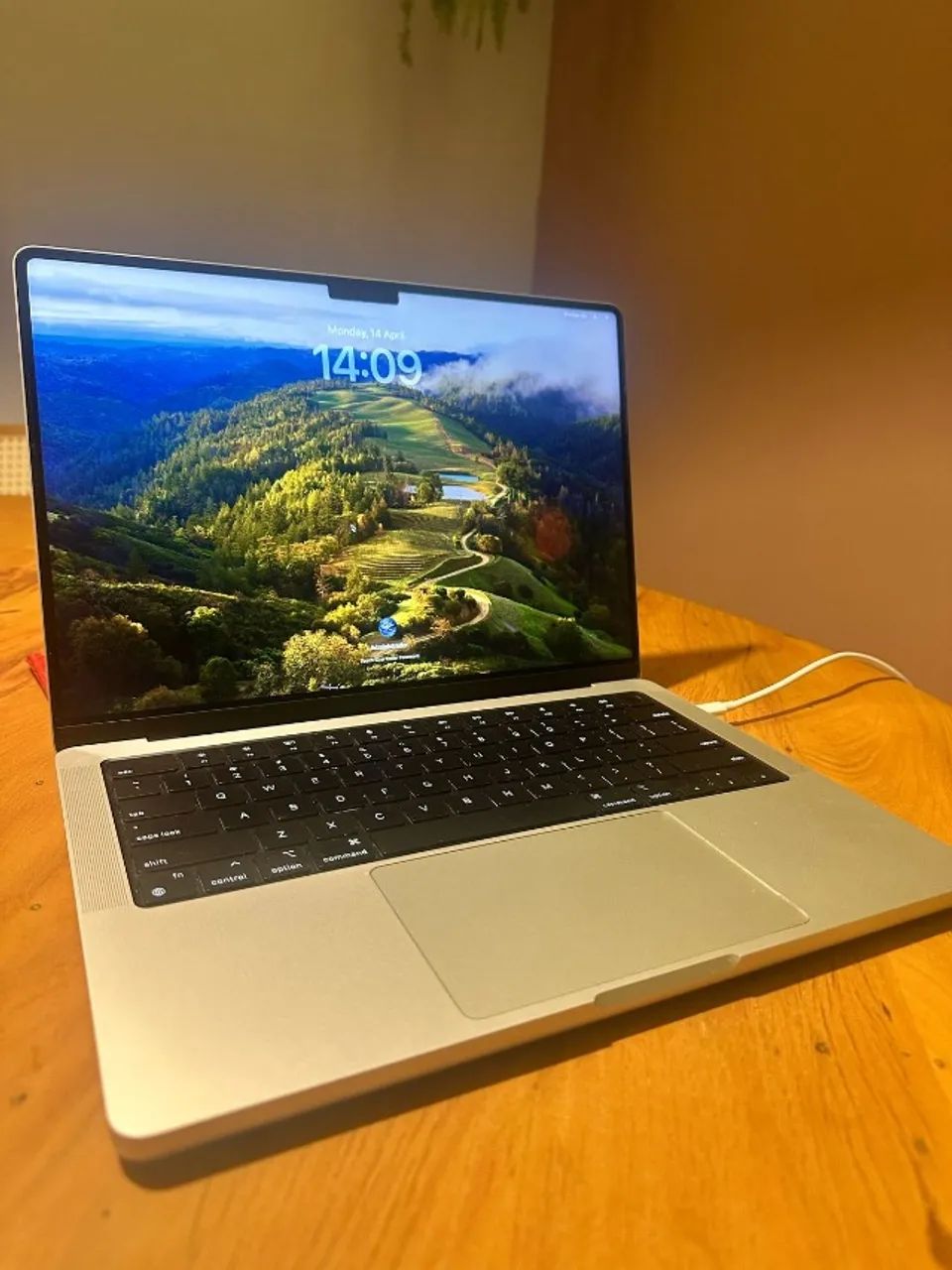 MacBook Pro 14 MacBook Pro 14