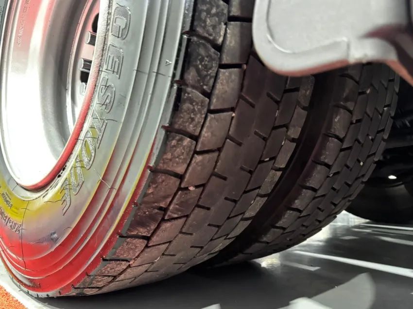 IVECO HIWAY 480 6x4 ANO 20 - Foto 11