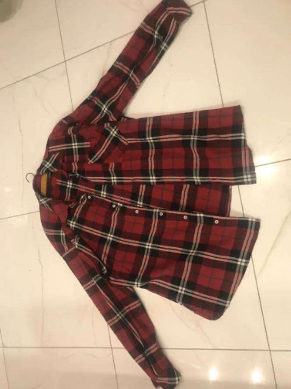 Blusa unissex em xadrez belíssimo mangas compridas para qualquer composição nunca usado 