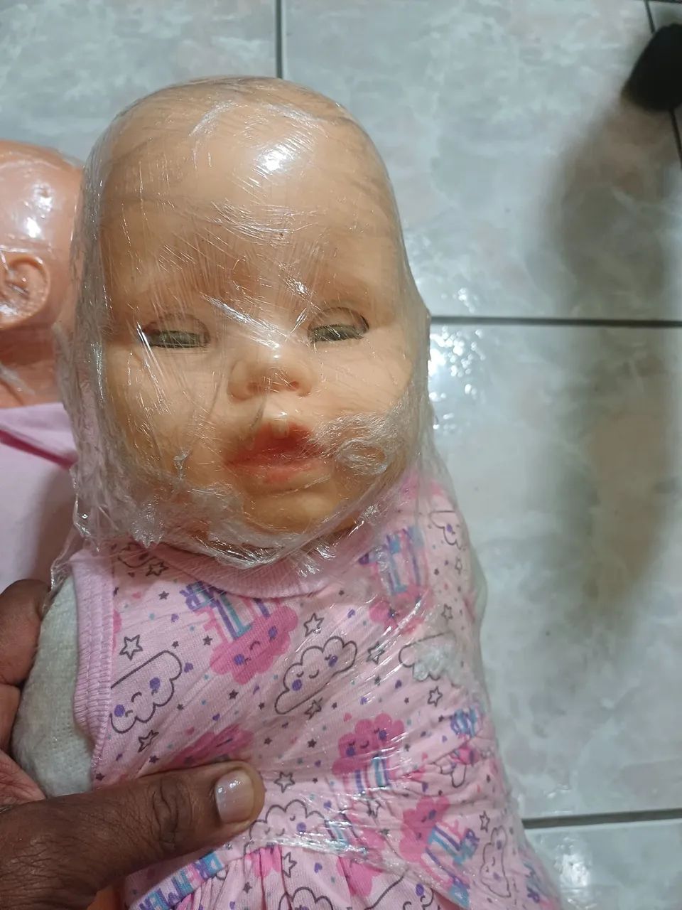 Duas Bonecas Bebês para Coleção - Foto 4