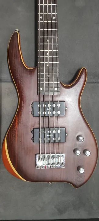 Contra Baixo EAGLE EGB 5100 5 Cordas Ativo - Foto 2