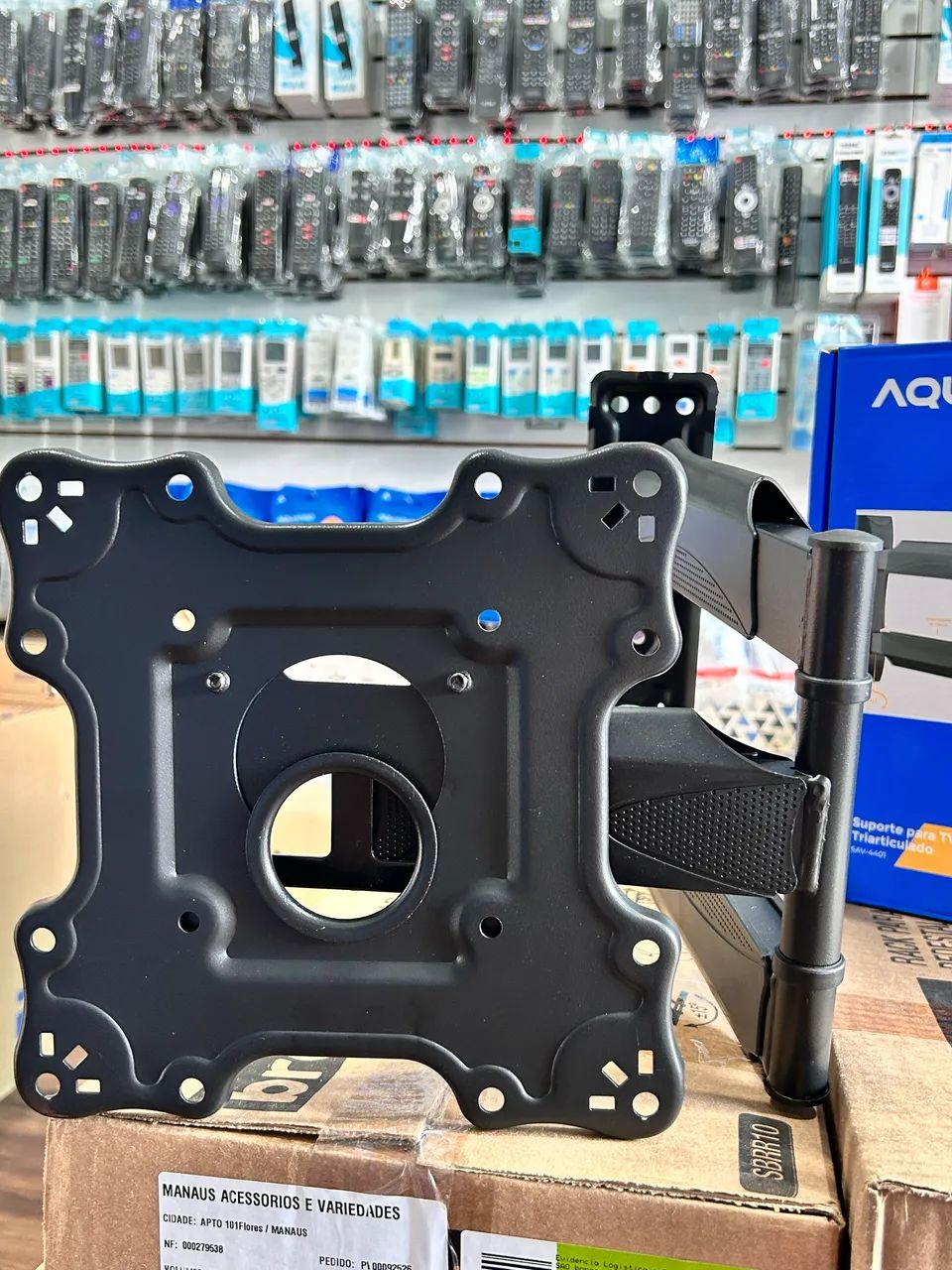 Suporte de Tv Articulado 50cm da Parede - Capacidade 65 Polegadas  - Foto 2