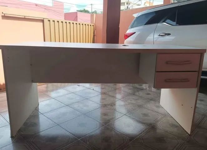 Mesa de escritório + cadeira de escritório 
