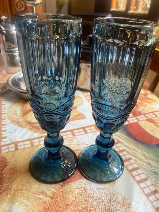 Par de Taças de Vidro Azul Decorativas