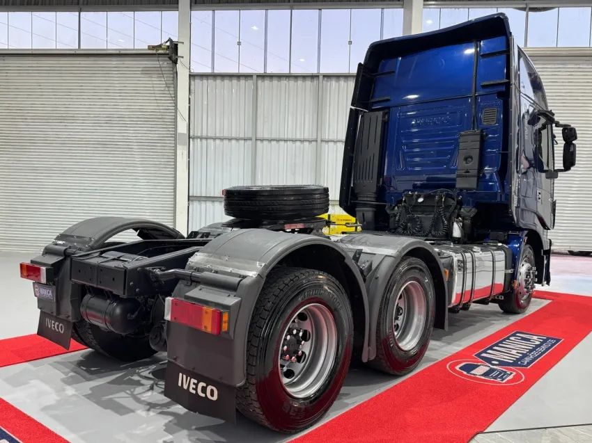 IVECO HIWAY 480 6x4 ANO 20 - Foto 6