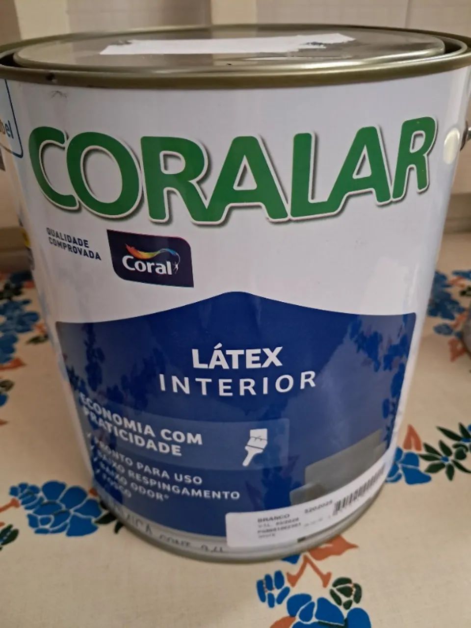 Tinta Látex Coralar + Econômico Sem Cheiro Coral Cores 3,6 Litros - Cor Branco
