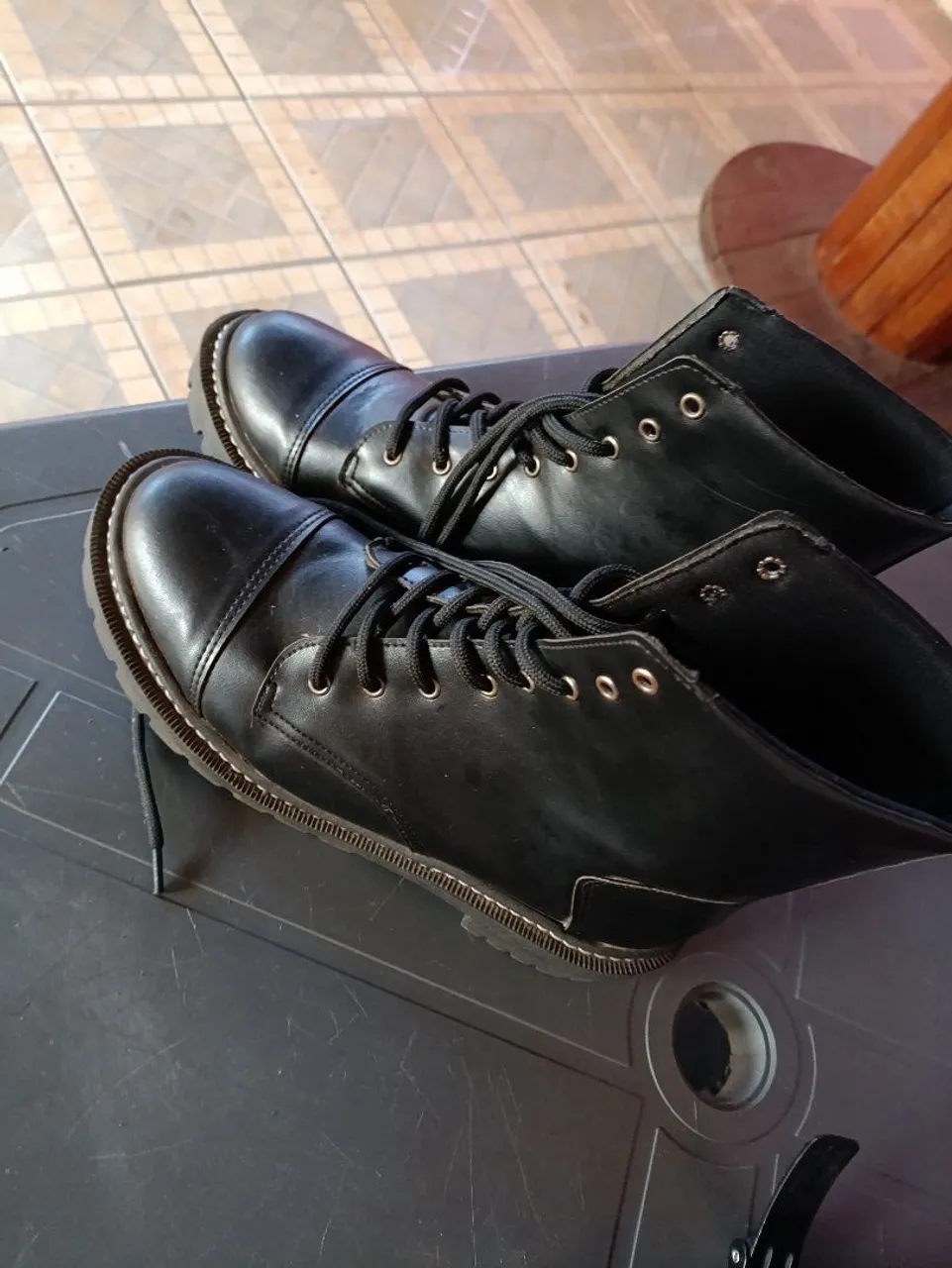 Botas de Couro Preta