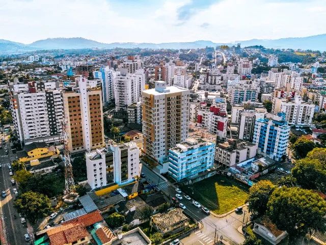 Oportunidade de INVESTIR ou MORAR BEM em Criciúma Apto 3 dorm com PARCELAMENTO FACILITADO  - Foto 2
