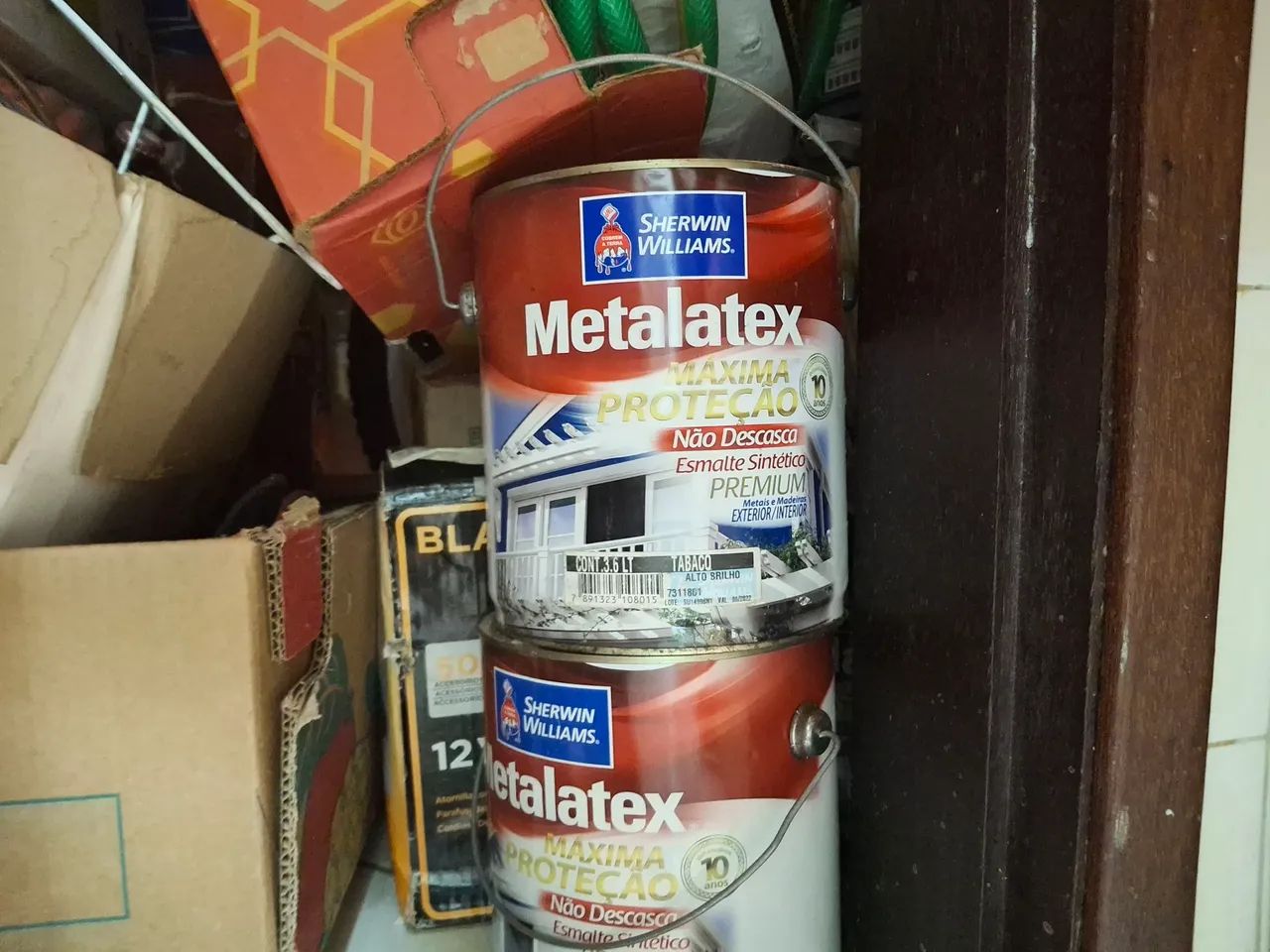 2  GALÕES 3,6 L DE ESMALTE SINTÉTICO METALATEX.