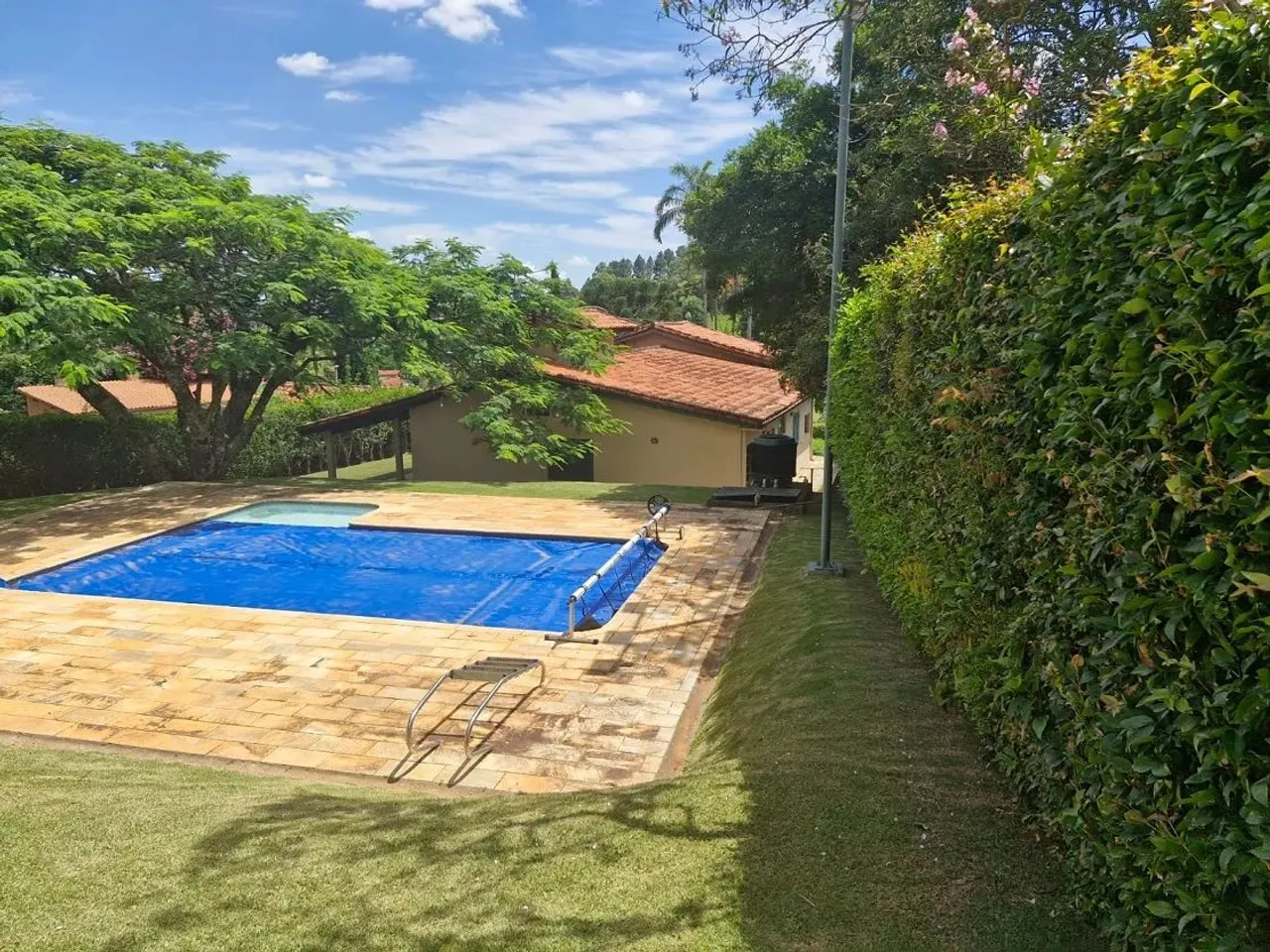 Imóvel para venda possui 1500 metros quadrados com 3 quartos em Centro - Morungaba - SP