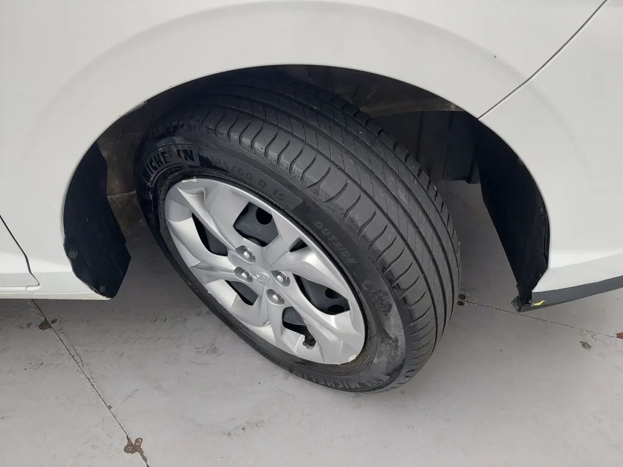Hyundai HB20S Comfort Plus 1.0 Flex 12V Mec., foto 13 de 18