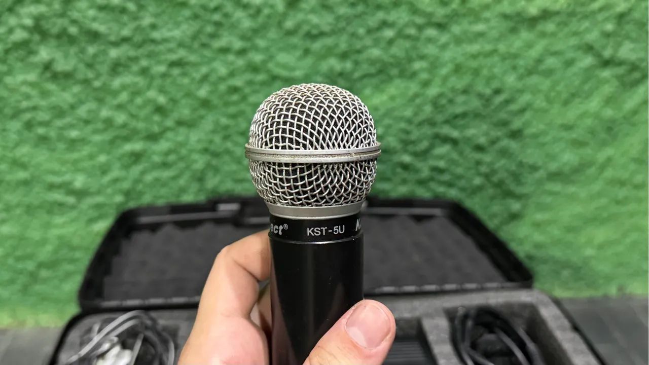 Microfone sem fio UHF - Profissional - Pouco usado - Foto 6