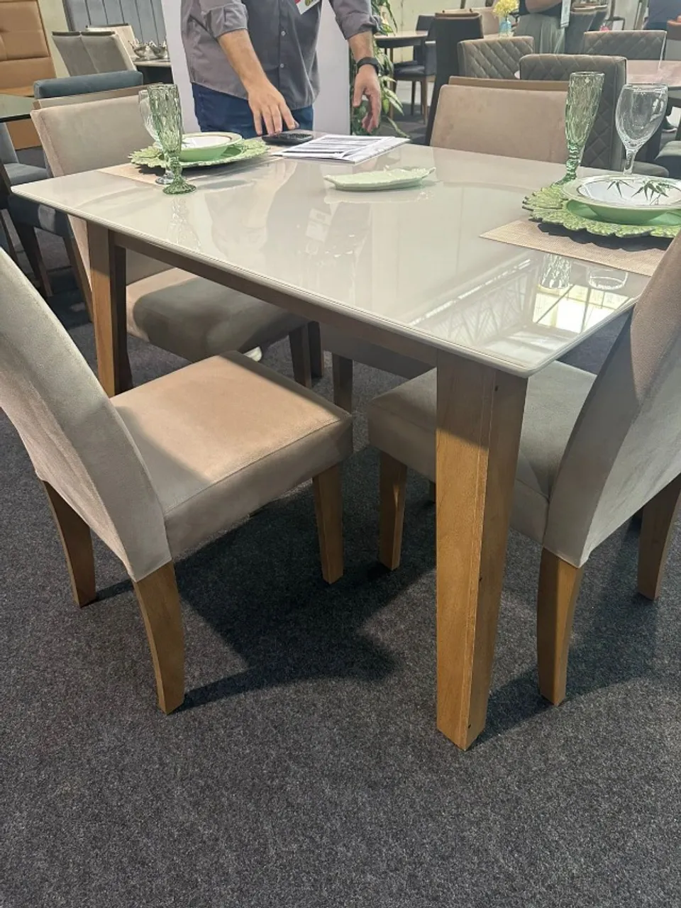 Mesa de Jantar 4 Cadeiras Tampo de Vidro 1,36m (Novo) Entrega Grátis!