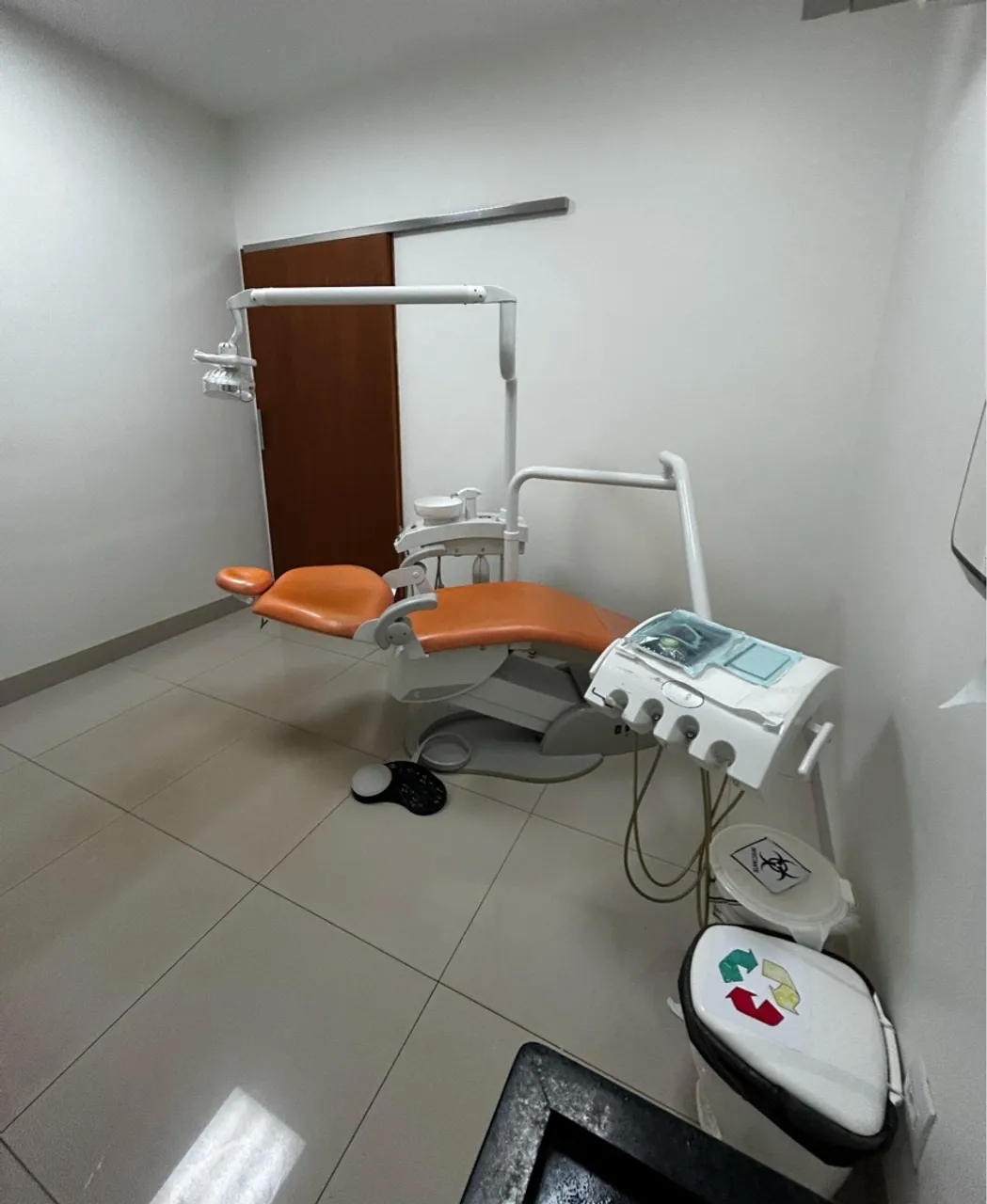 Alugo sala montada Odontológica diárias Hora , turno e mês .