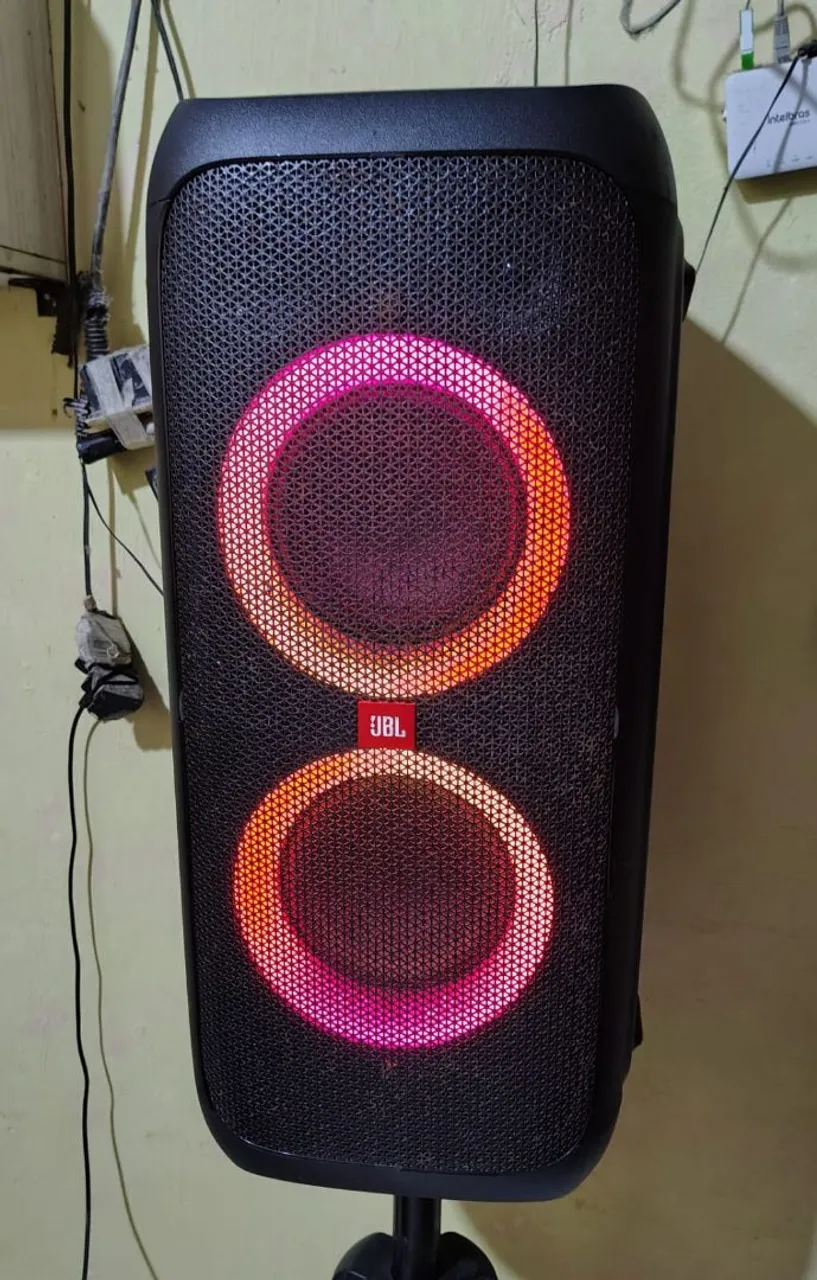 JBL Party Box - Som de Alta Qualidade e Iluminação!