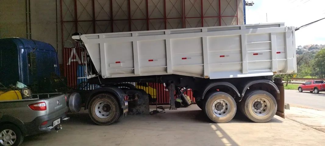 Vendo scania p330 e carretinha de 2 eixos