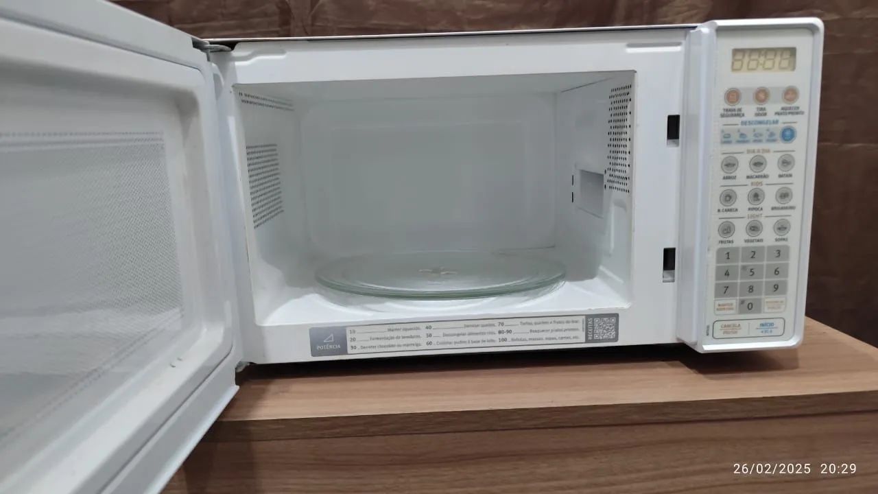 R$280,00 Micro-ondas Electrolux Branco 20 Litros (entrega e garantia) - Foto 5