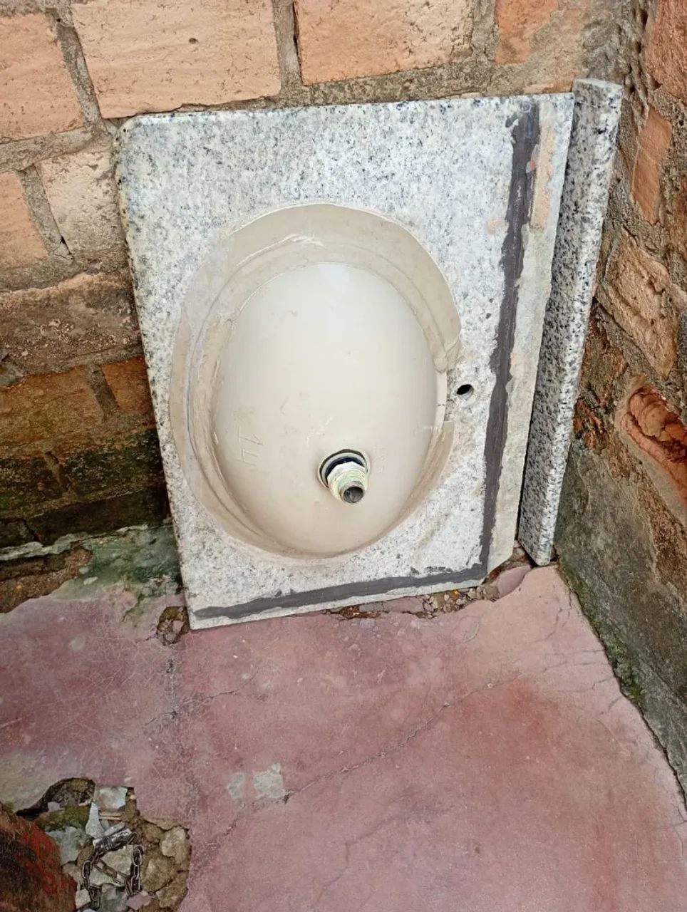 Vende-se pia de mármore, Deca pra banheiro. - Foto 2