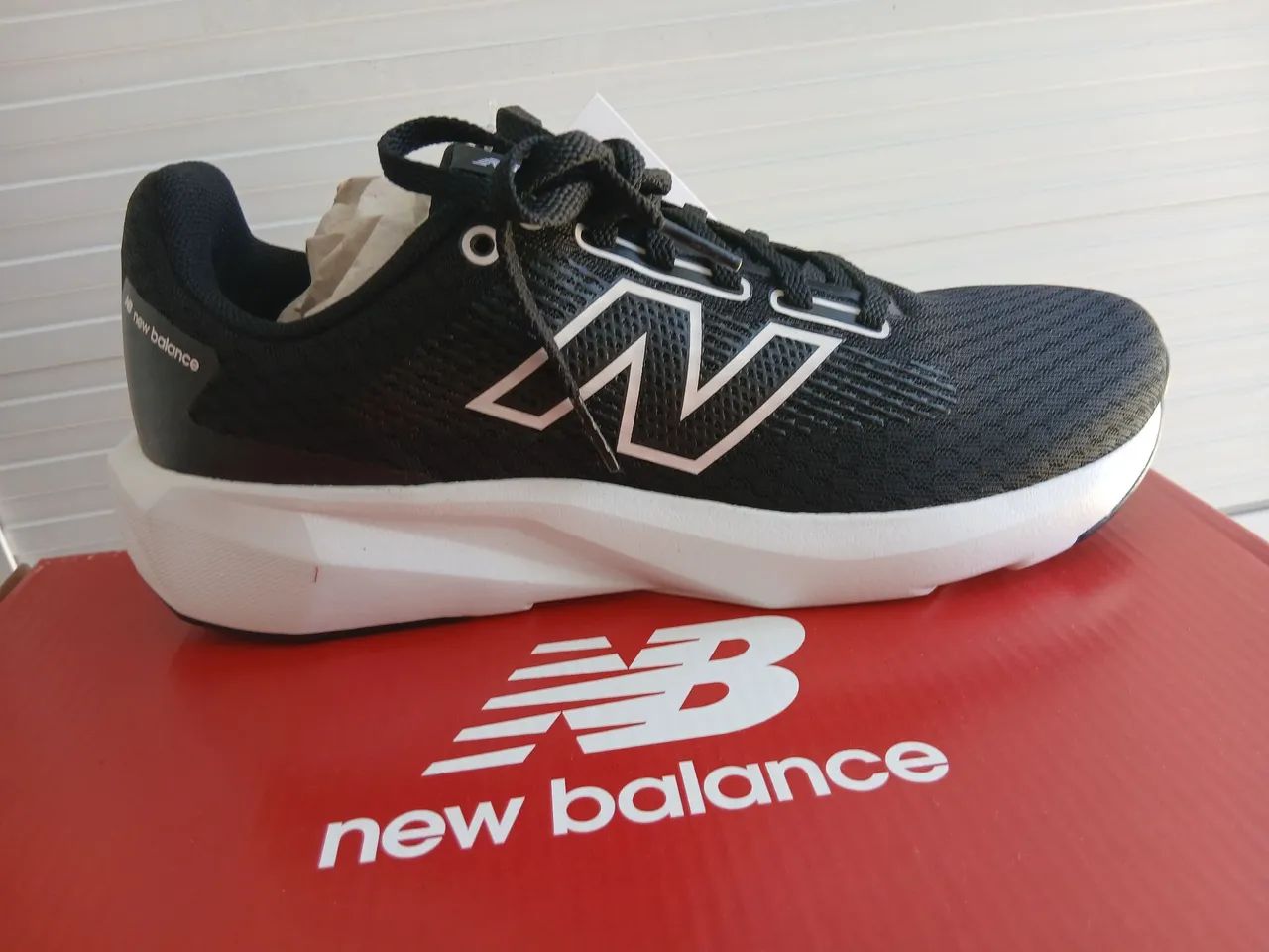 Tênis New balance tamanho  41 - Foto 2