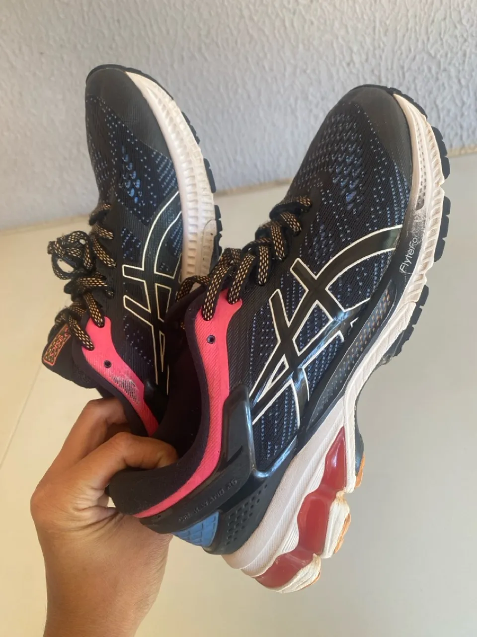 Tênis Asics Gel-Kayano TAM 36 - Preto e Rosa