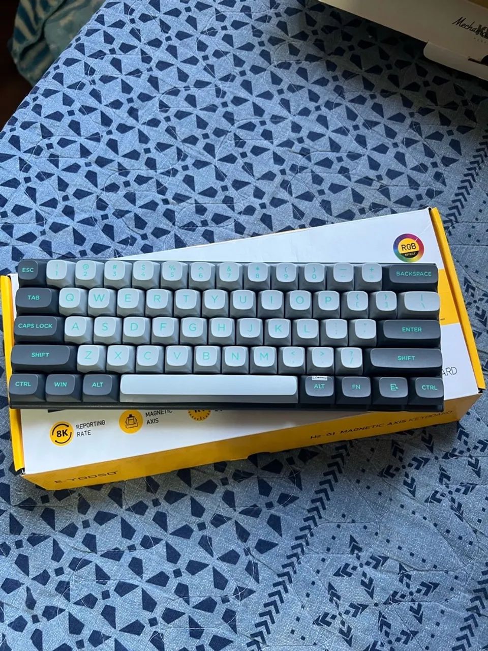 Teclado Mecânico 60% RGB - E-YOOSO