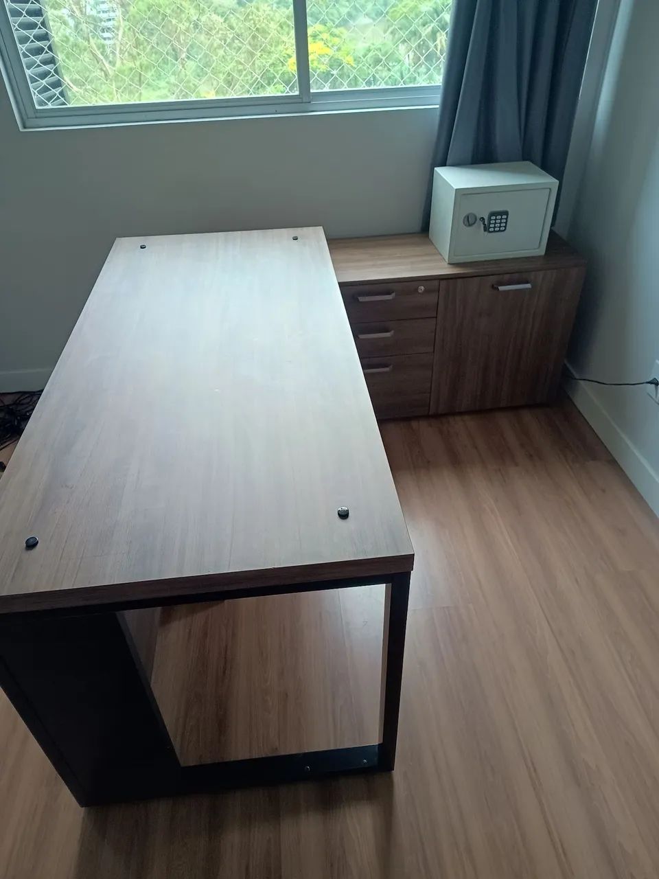 Office Desk64253353833730125