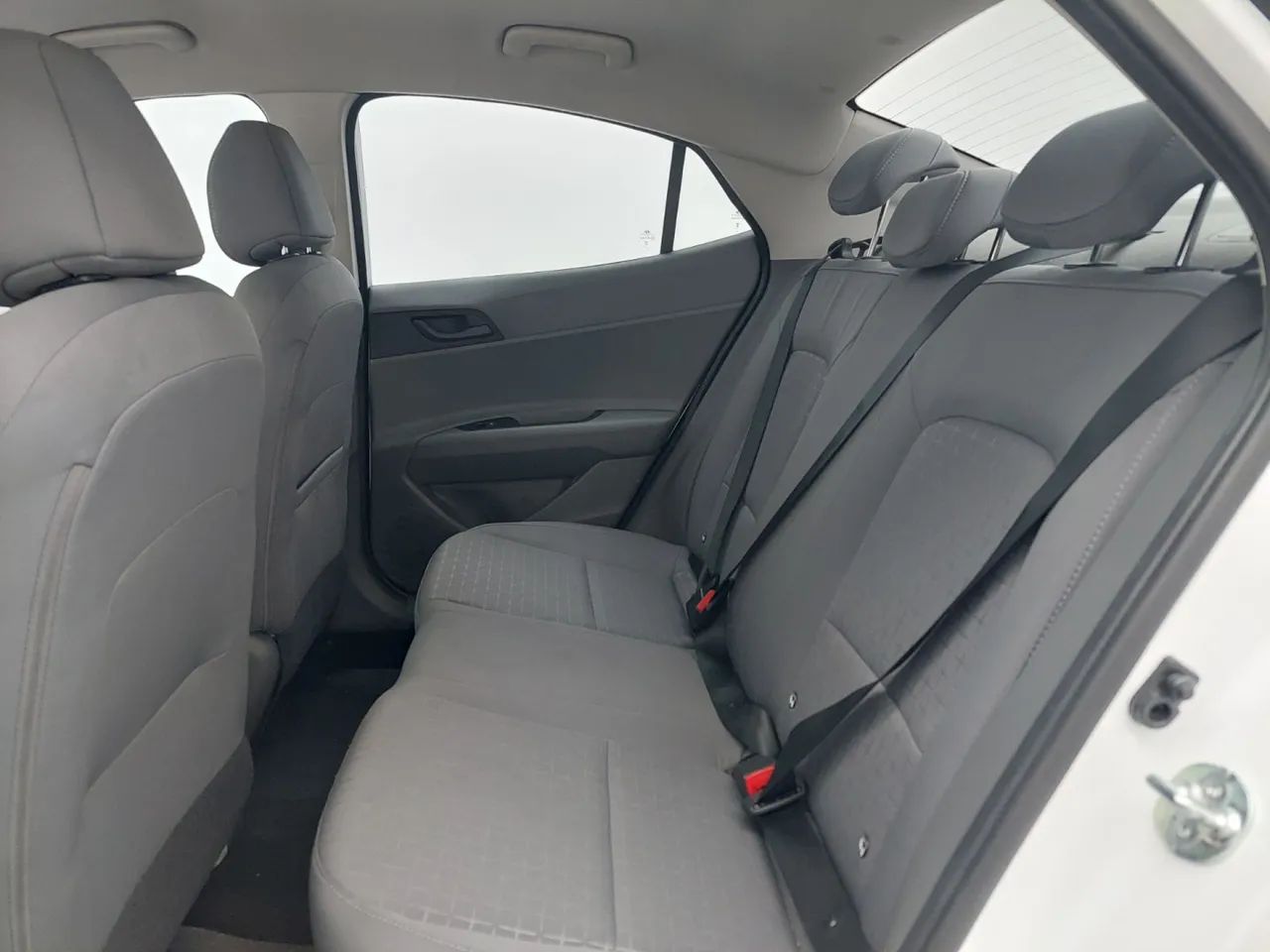 Hyundai HB20S Comfort Plus 1.0 Flex 12V Mec., foto 17 de 18