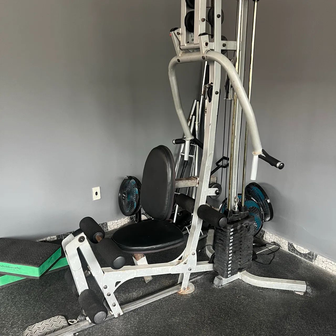 Estação de musculação 64314894175491121