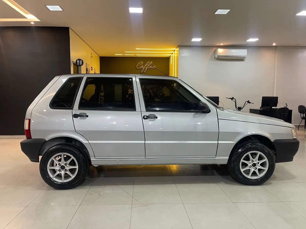 FIAT UNO MILLE 1.0 2008 - Foto 4