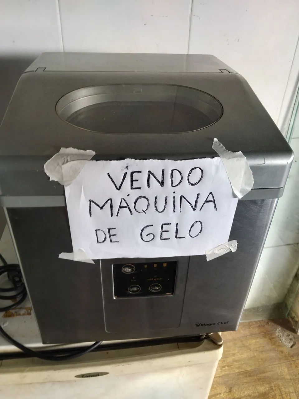 Máquina de Gelo Magic Chef