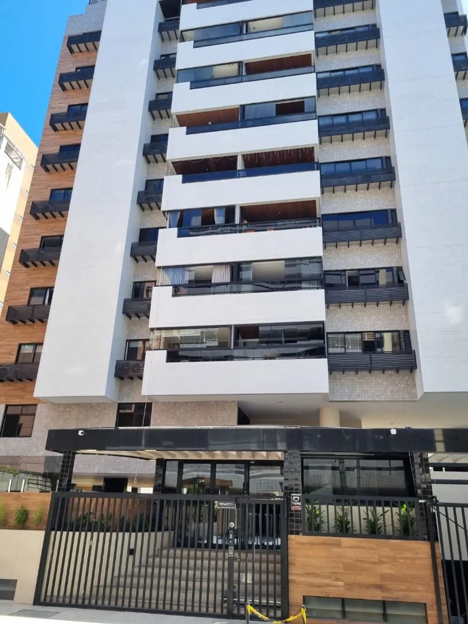 Apartamento Mobíliado três suites Ponta Verde