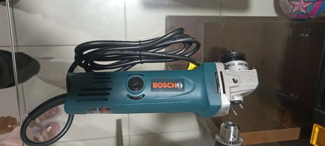 Kit Esmerilhadeira e furadeira bosh  - Foto 4