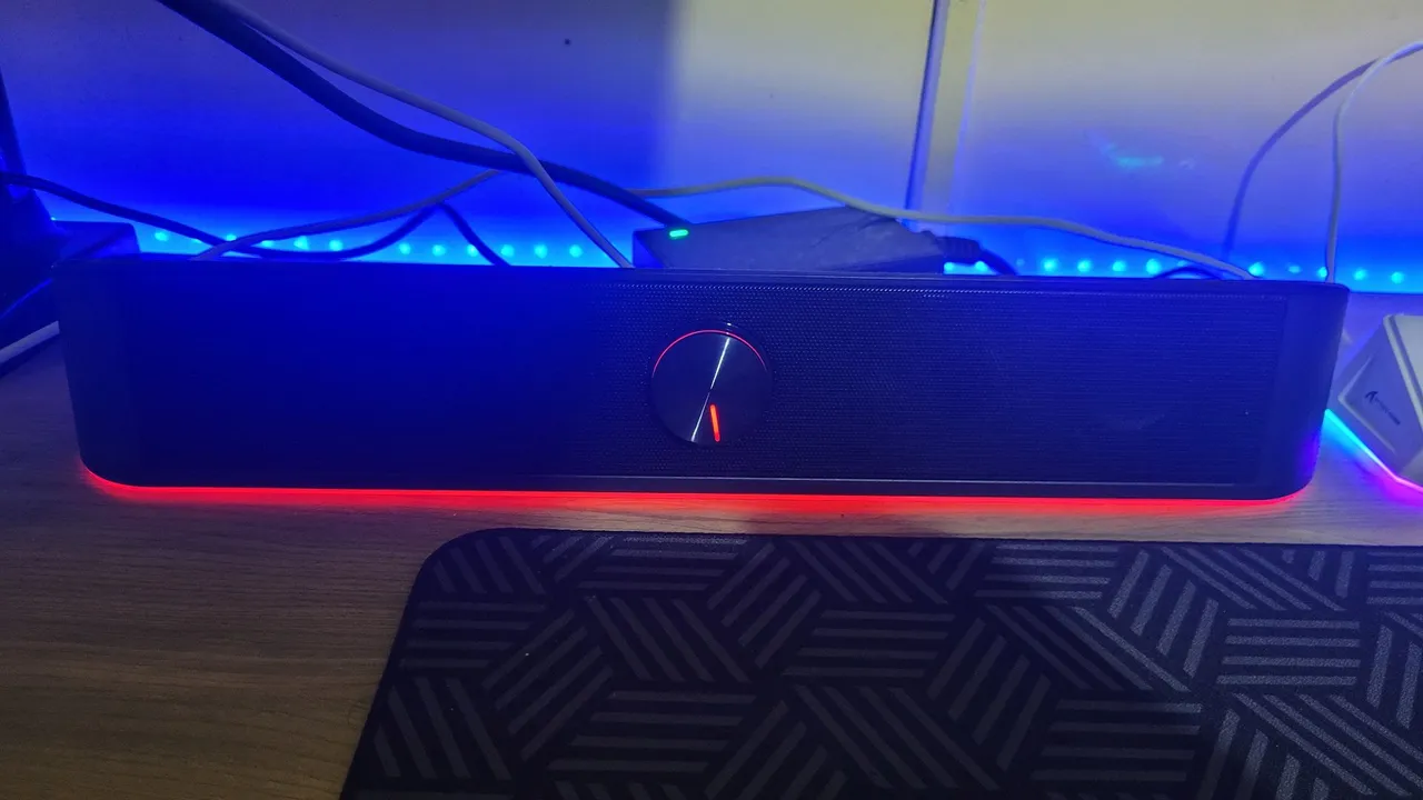 Soundbar Redragon Adiemus - 6W RMS - RGB - USB - 150HZ - Botão Touch
