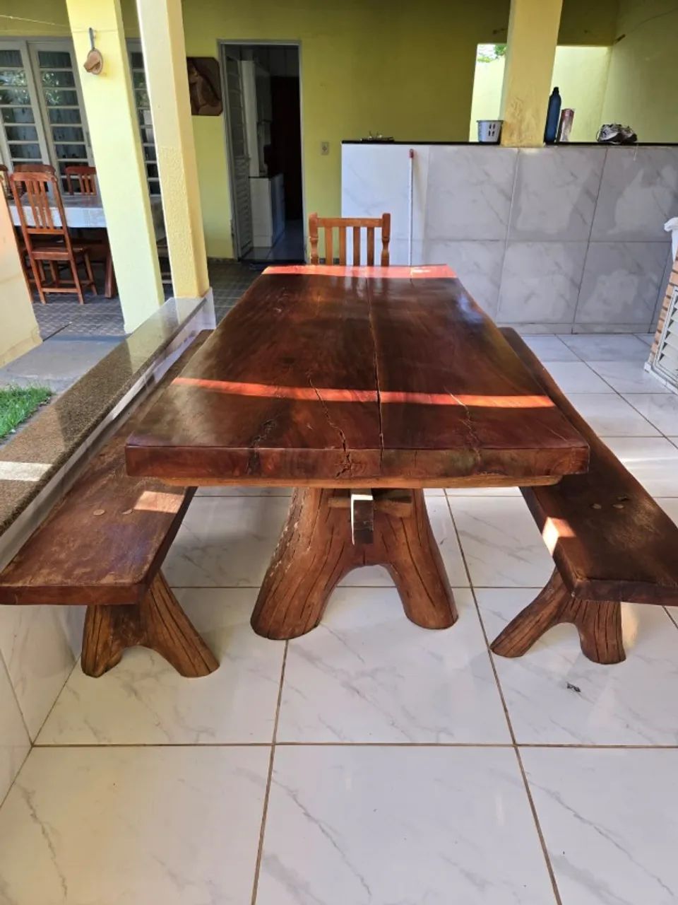 Mesa Rústica 2mts usada e barato pra sair logo