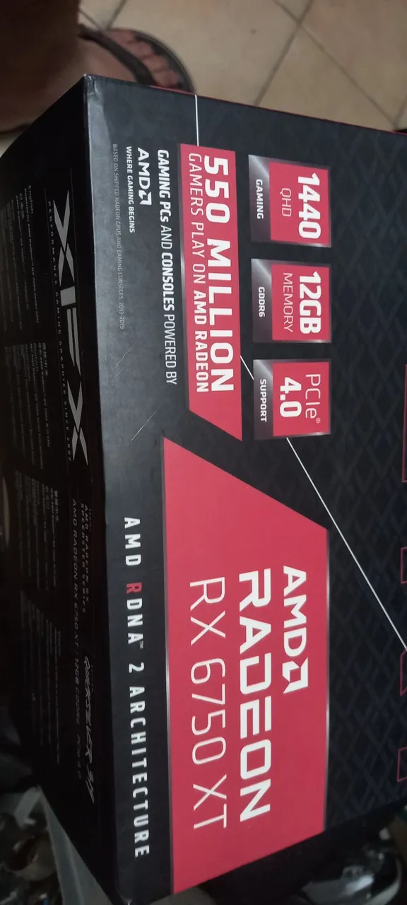 Placa de Vídeo AMD Radeon RX 6750 XT