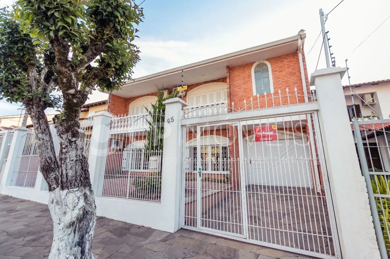 Casa/Sobrado em Porto Alegre, no bairro Jardim Planalto, à venda. - Foto 2