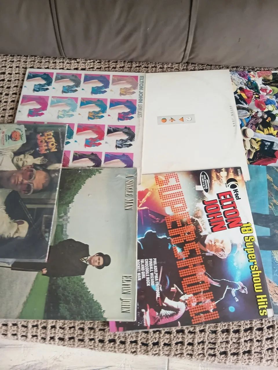 9 discos de vinil Elton John  - Foto 3